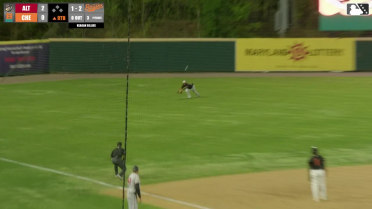 Noelberth Romero makes a diving catch