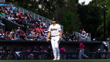 Harper Spins Gem in Relief to Back Clingstones' Explosive Offensive Night