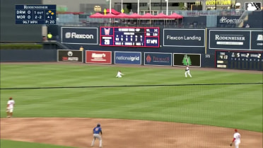 Jhostynxon Garcia's amazing sliding catch