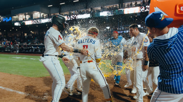 Walters Seals Soddies Win With Walk-Off Homer