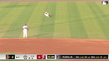Cristhian Vaquero's tremendous diving catch