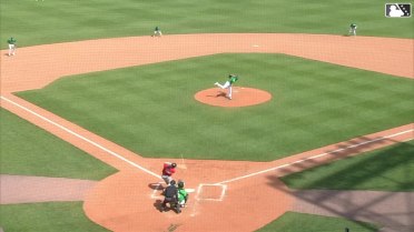 Jhostynxon Garcia's first home run of the season