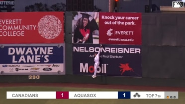 Tai Peete's tremendous leaping catch
