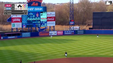 Billy McKinney's leaping grab