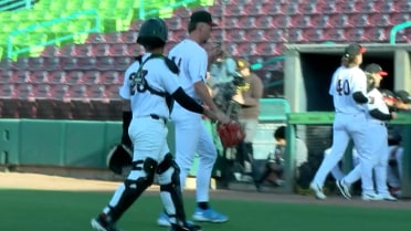 Kash Mayfield strikes out the side in the 1st inning