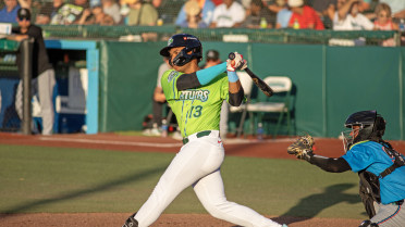 Pair of Early Homers Pace Series-Ending Win