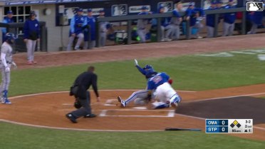 Austin Martin's nice throw