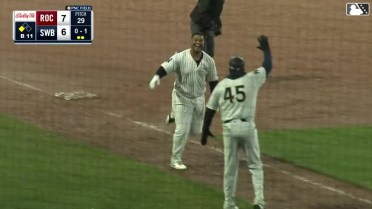 Ronaldo Hernández's walk-off homer