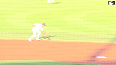 Brayan Rocchio's acrobatic play