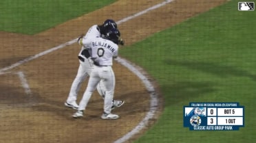 Ralphy Velazquez's two-run homer