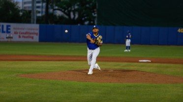 Shuckers Fall to Barons on Friday Night