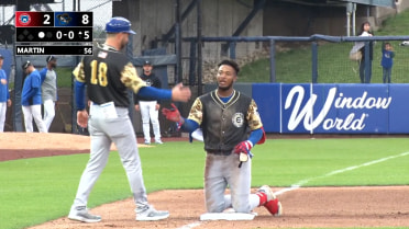 Jefferson Rojas triples twice