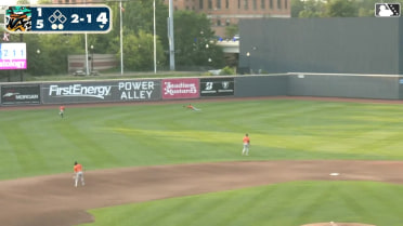 Enrique Bradfield Jr. makes a diving catch