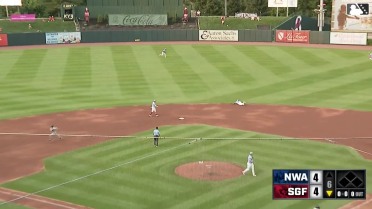 JJ Wetherholt's diving stop