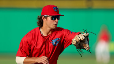 Offense Explodes for Eleven Runs as Threshers Beat Mets
