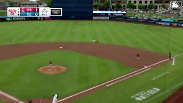 JJ Wetherholt's diving play