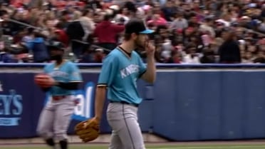 White Sox prospect Tyler Schweitzer strikes out three