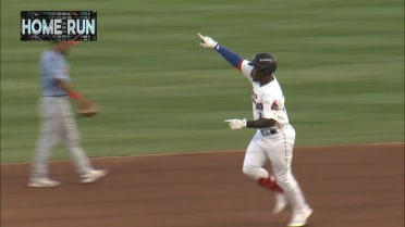 Oscar Colás' multi-homer game
