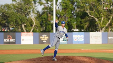 Stephen Shoves, Jays Smash Season-High 16 Hits To Win Third Straight