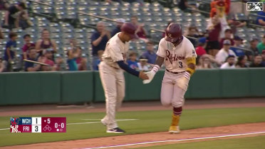 Luisangel Acuña drives in his third HR of the year