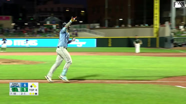 Ralphy Velazquez's three-run homer