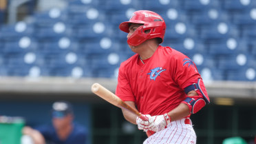 Three-Run Sixth Turns Tide in Threshers Victory