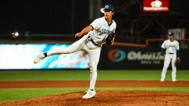 Ninth-Inning Blast Boosts Riders