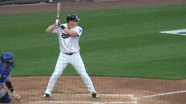 DJ LeMahieu's three-hit game