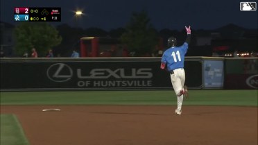 Denzer Guzman's solo homer