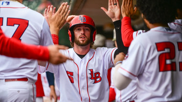 Bats' Blistering Offense Steamrolls Cubs In 14-2 Blowout