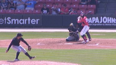 Luis Peña's two-run home run
