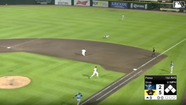 Jhonny Severino's sweet sliding stop