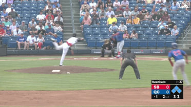 Luis Verdugo hits a grand slam 