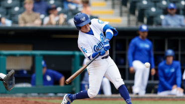 Comets Edge Round Rock, 7-6, for Sixth Straight Win
