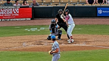Mac Guscette's first pro homer is a grand slam