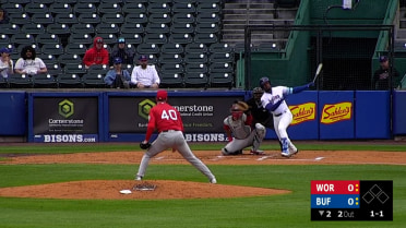 Orelvis Martinez goes yard