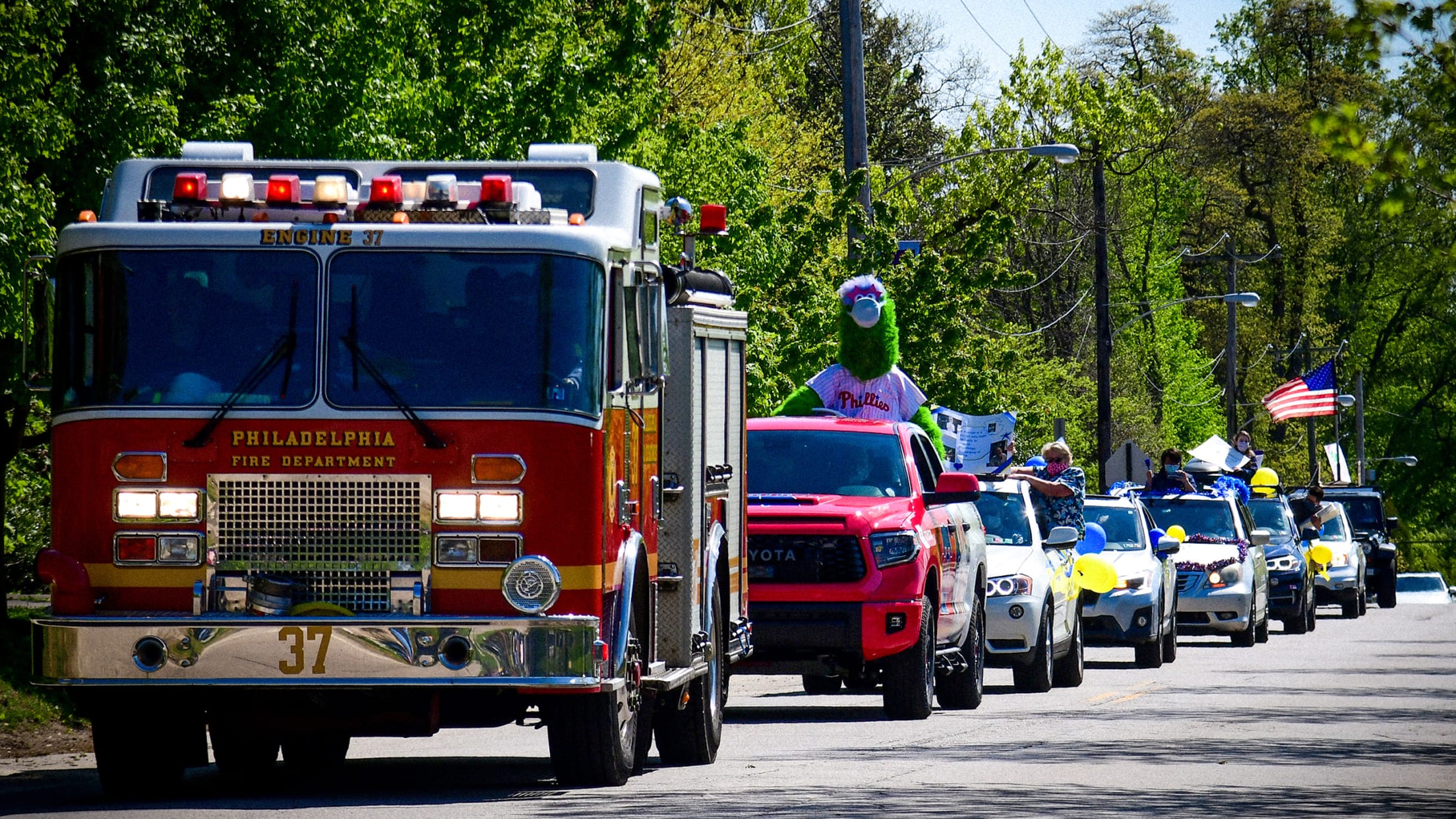 Phillies Teacher Parade