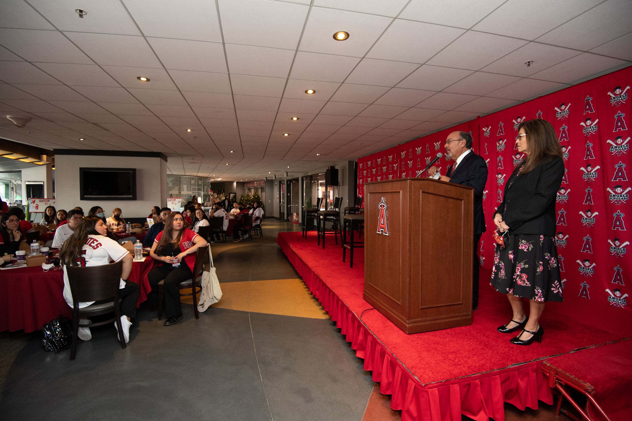 Angels College Scholars: Winter Break Luncheon