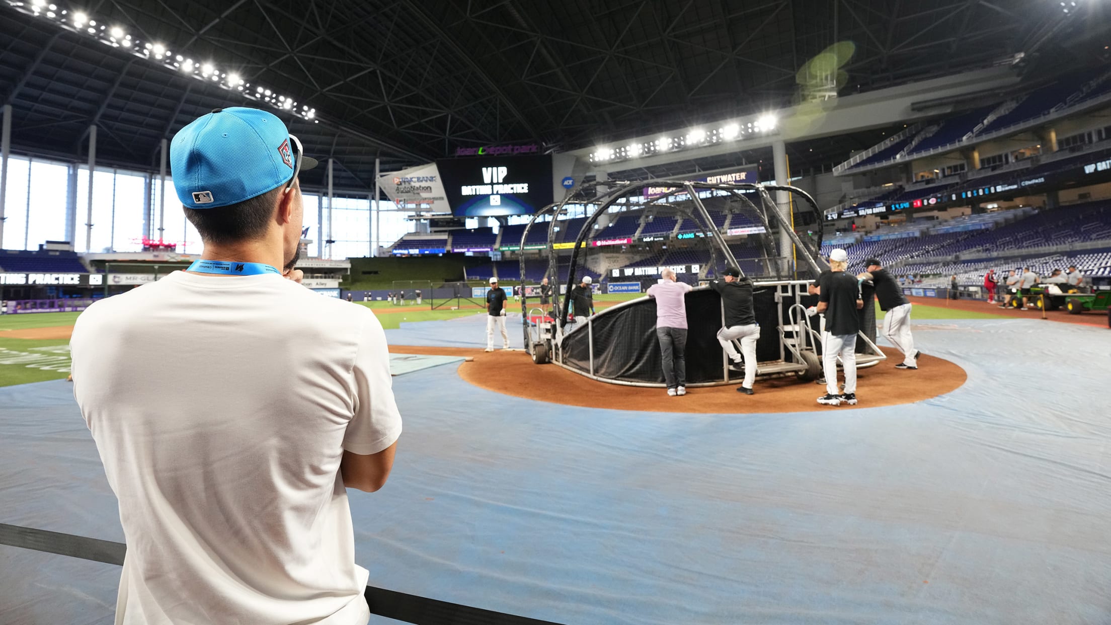 VIP pregame tour at loanDepot park