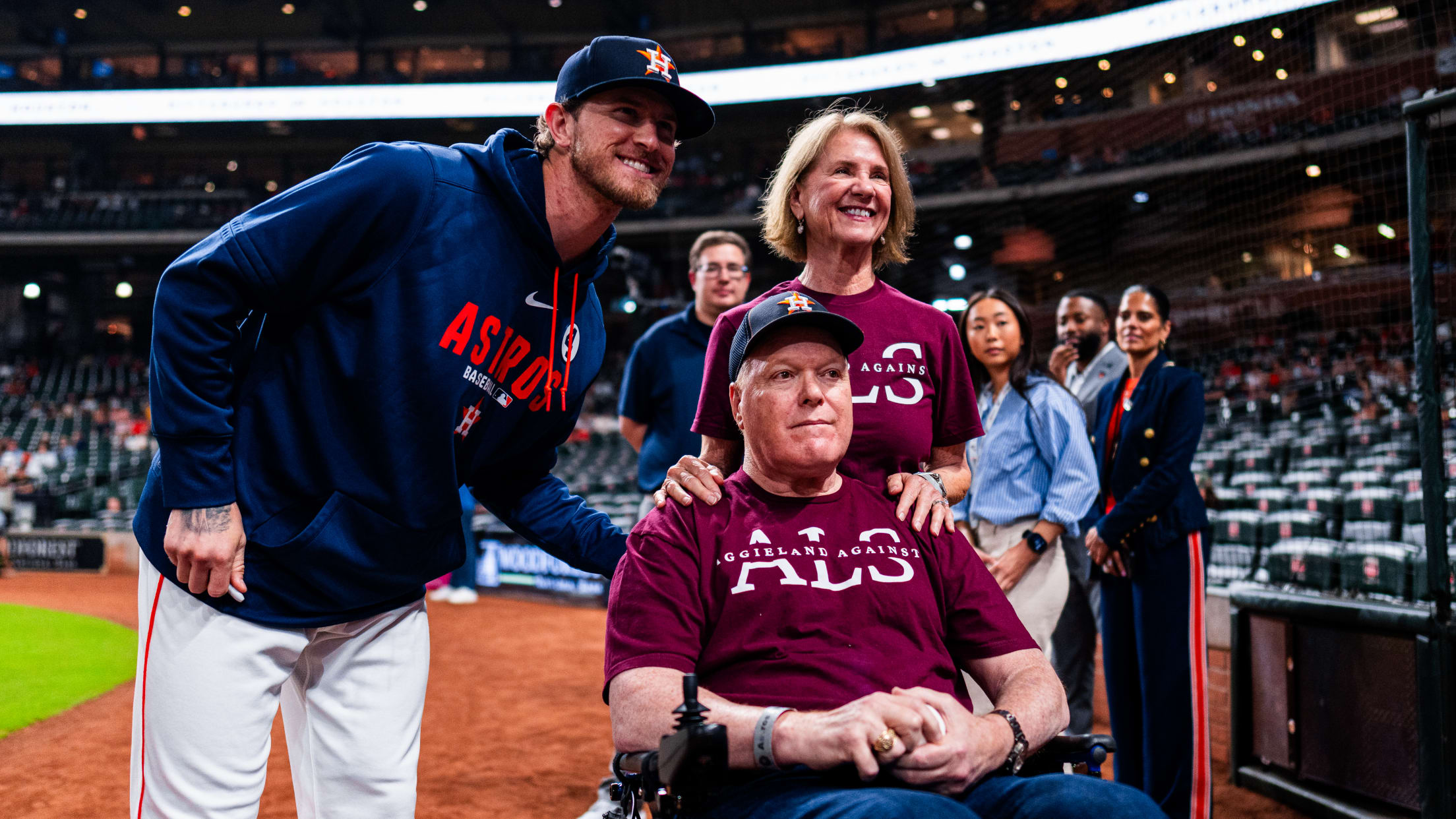 Josh Hader takes a photo with Houston Astros fans fighting against ALS.