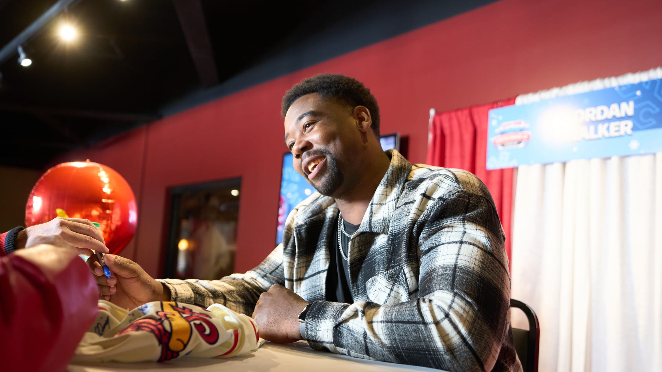 Jordan Walker meets with fans.