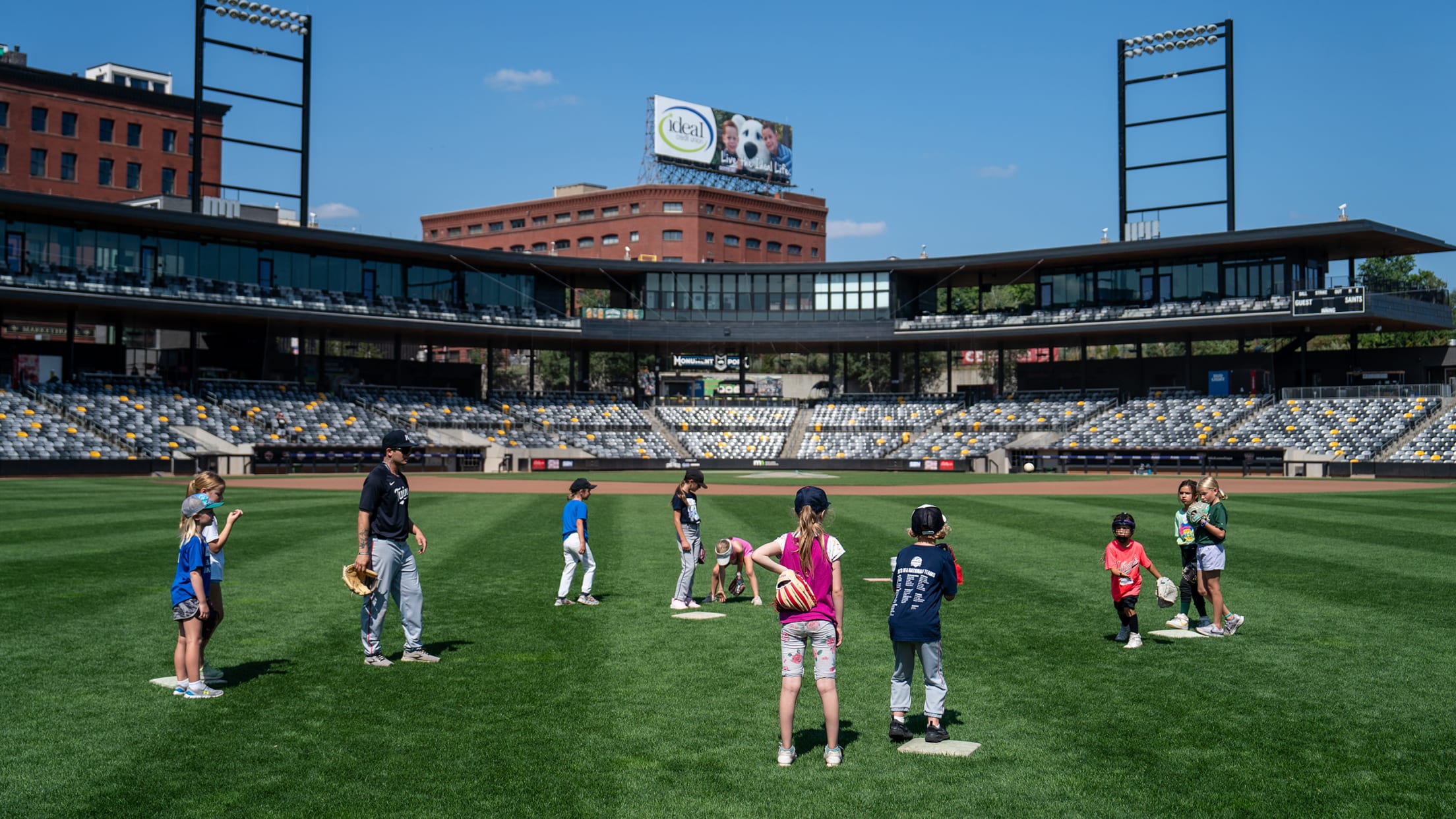 Minnesota Twins Girls Baseball Camp