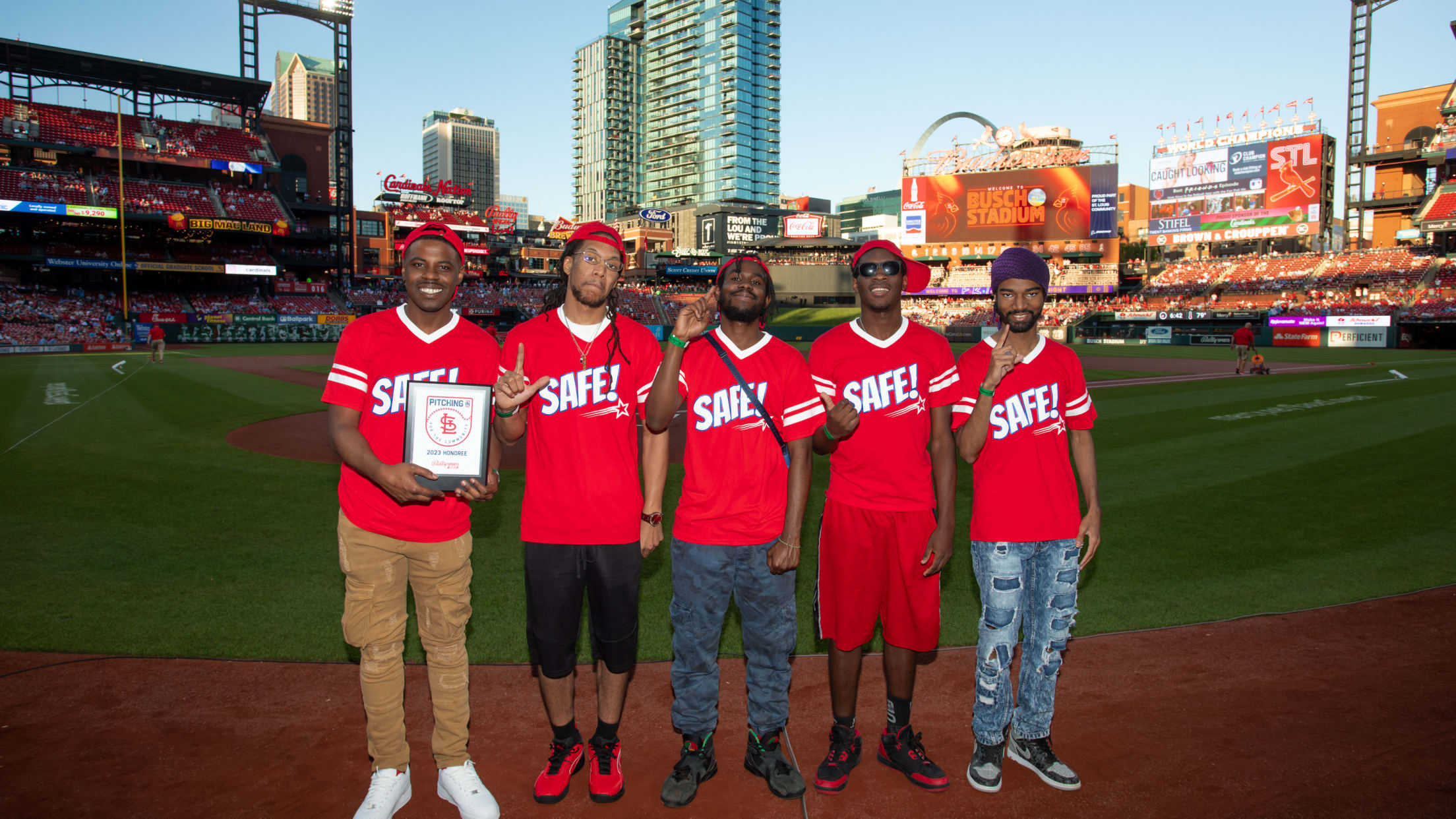 Friday, April 14 - Saint Louis Story Stitchers