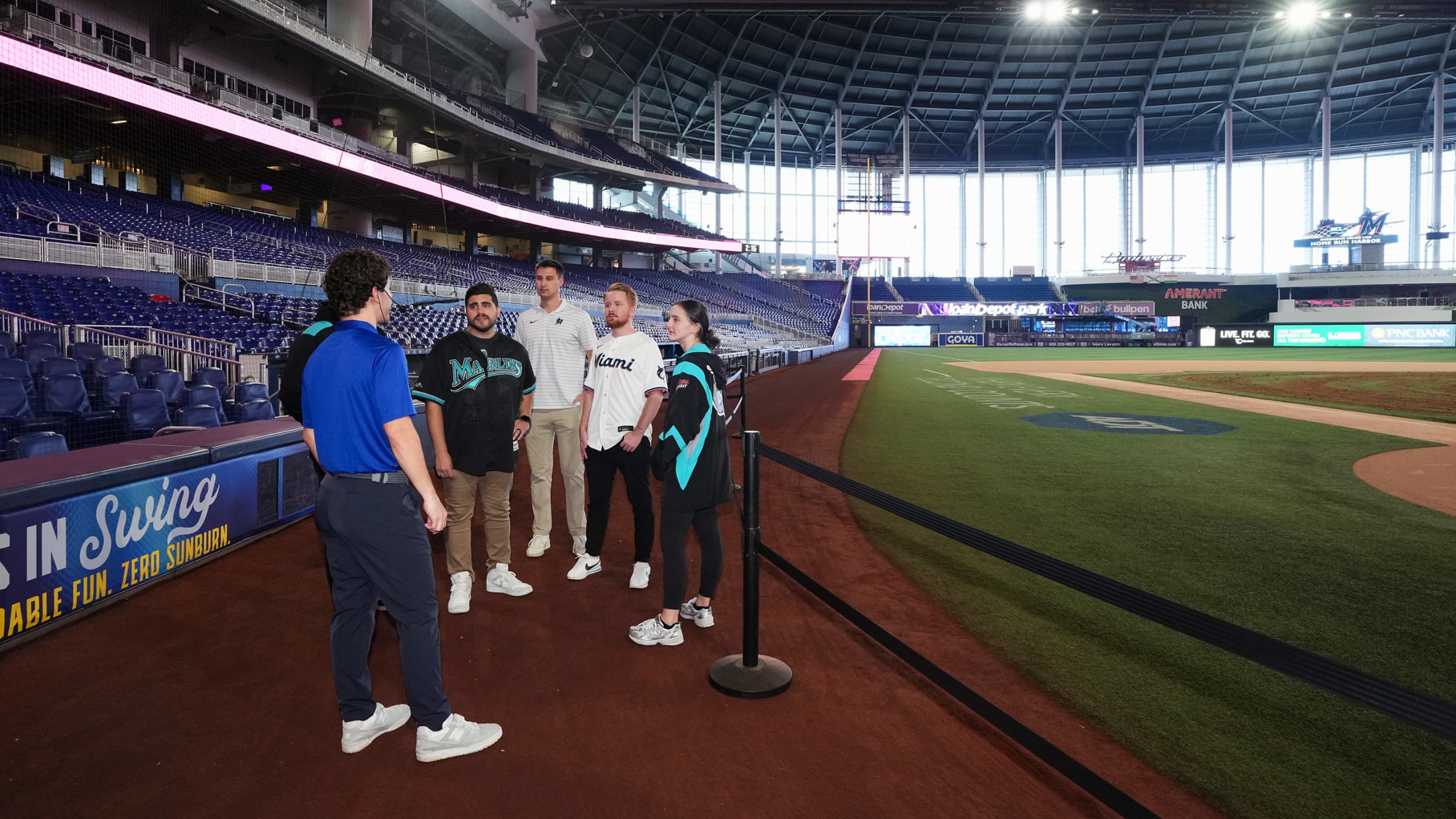 Fans touring loanDepot park