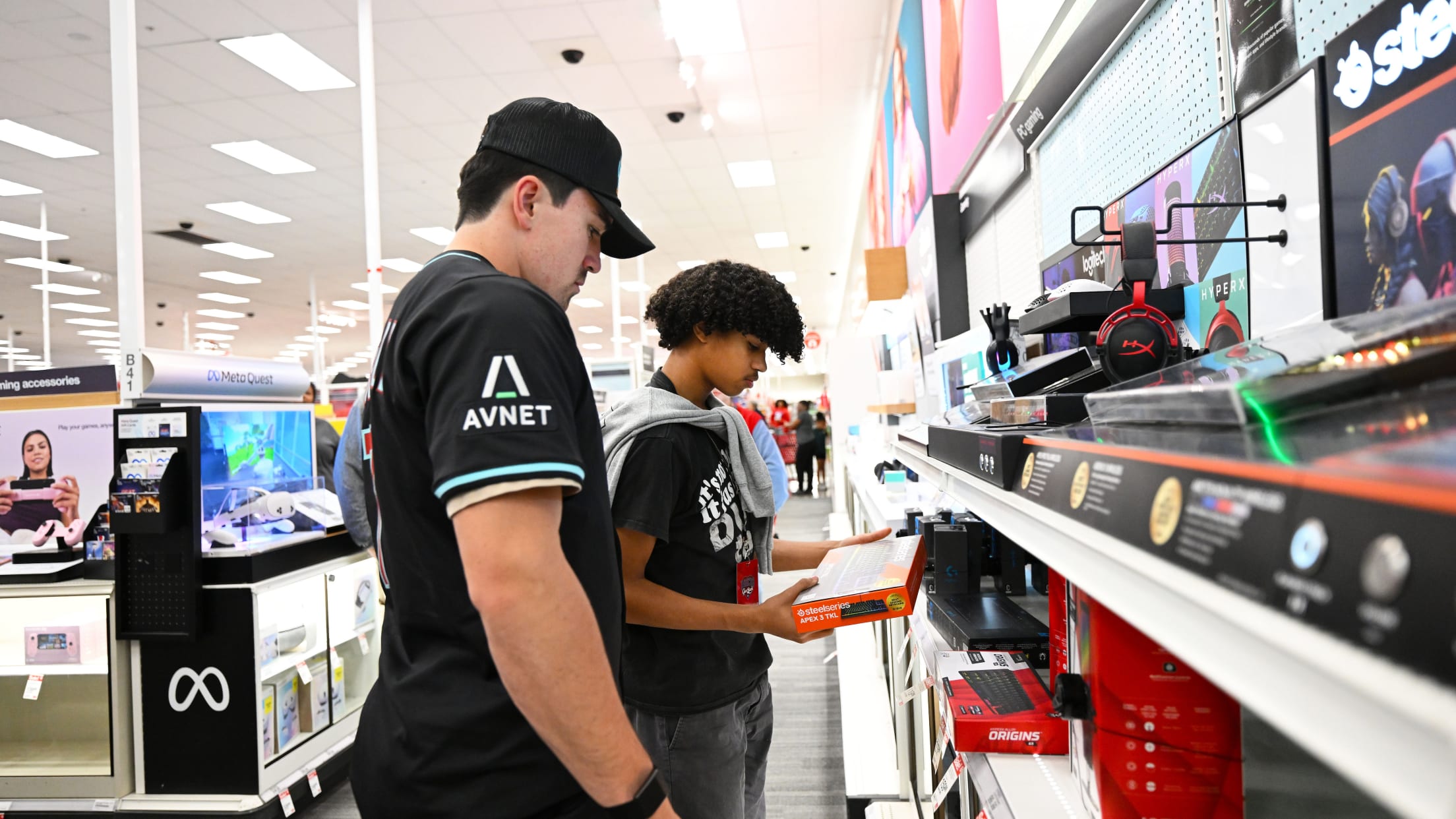 Corbin Carroll and the D-backs partner with A New Leaf to gift 40 teenagers a $250 shopping spree.