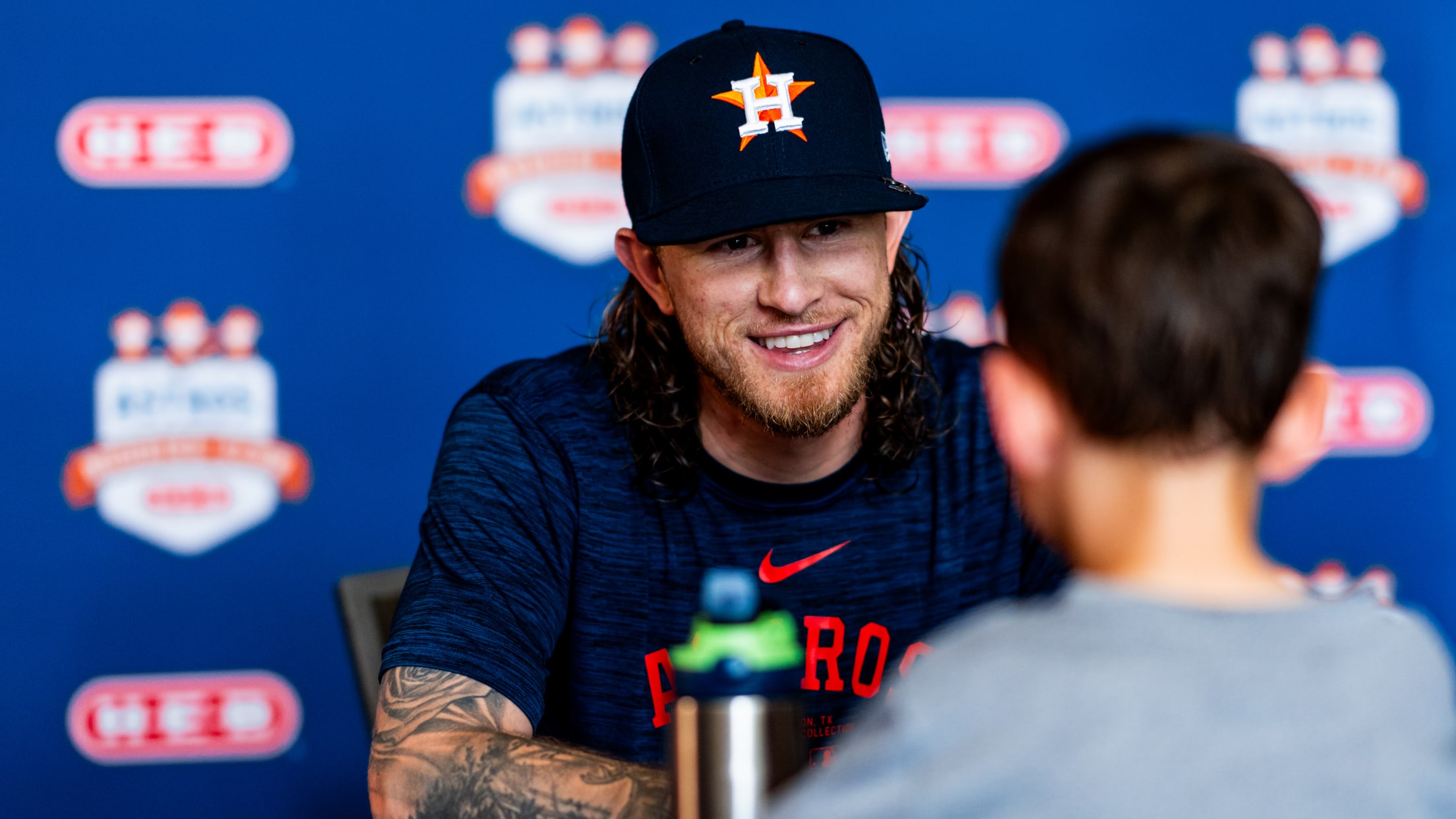 Josh Hader meets with a young fan.