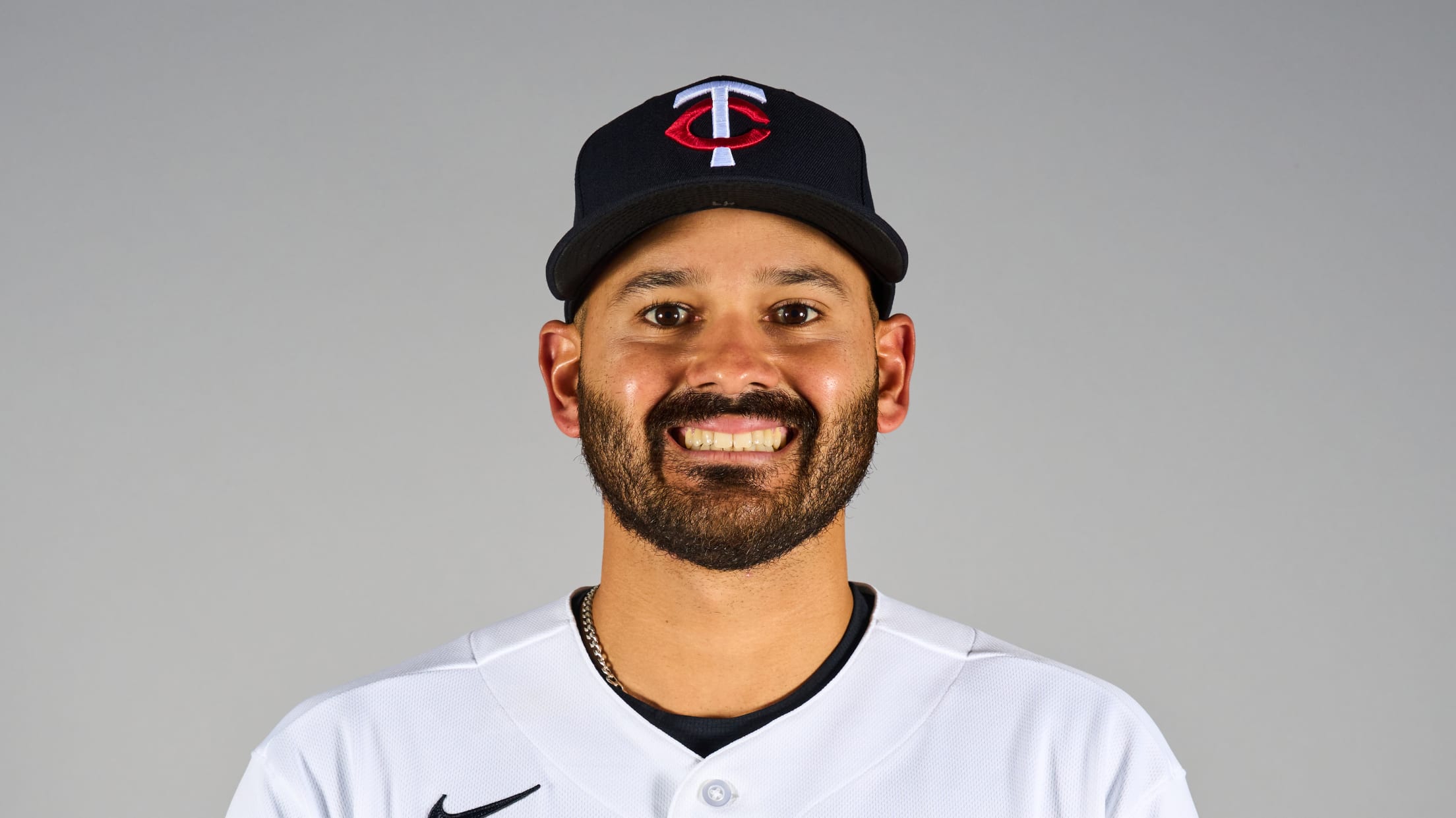 Pablo López headshot.
