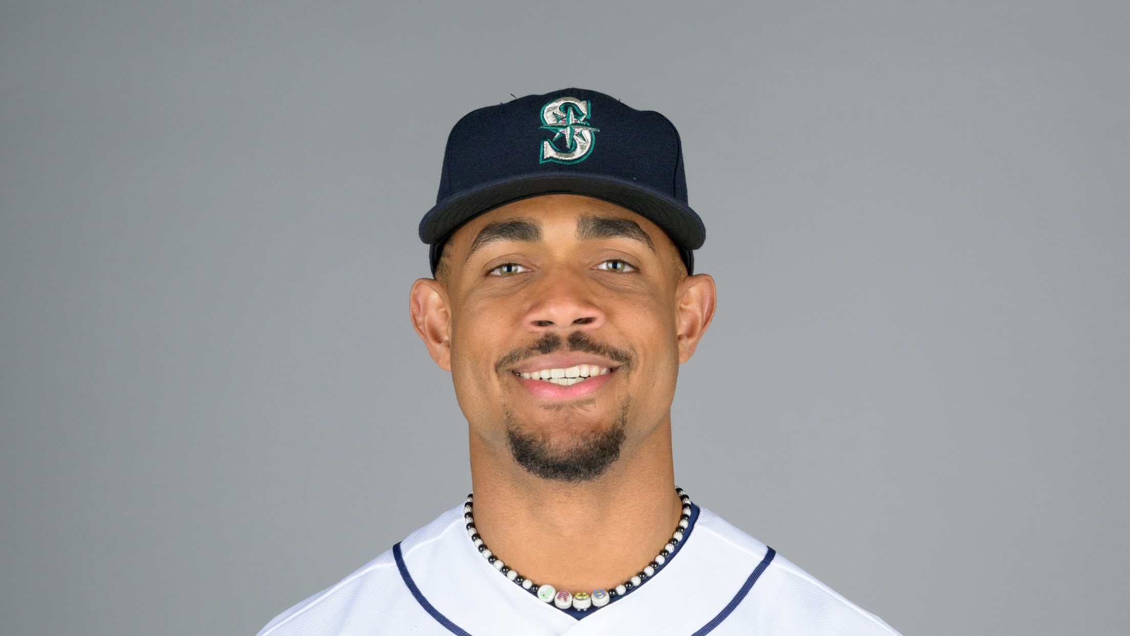 Julio Rodríguez headshot.