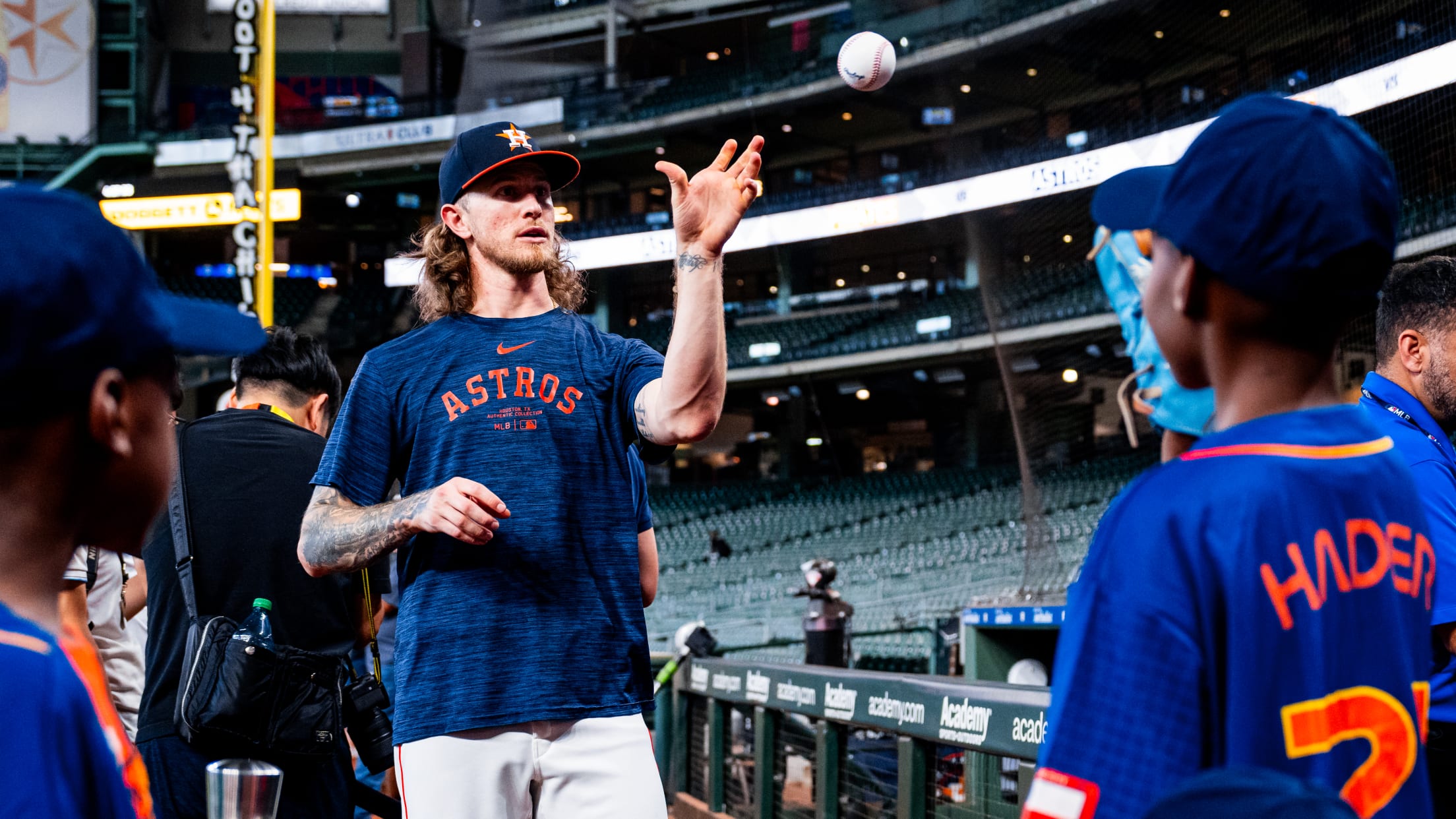 Josh Hader plays ball with young Houston Astros fans ahead of the Astros' matchup against the Pittsburgh Pirates.