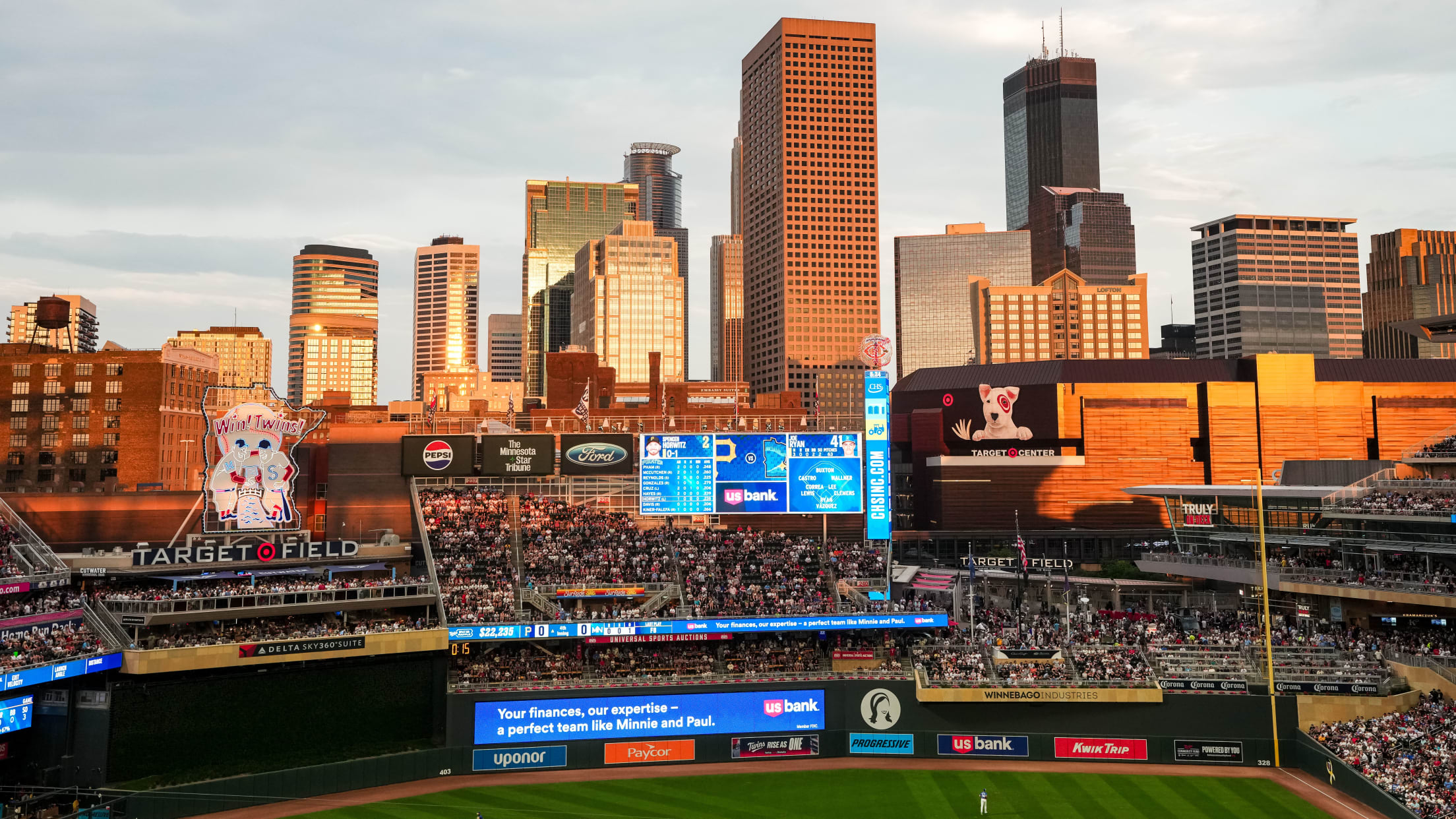 Minneapolis skyline at Target Field